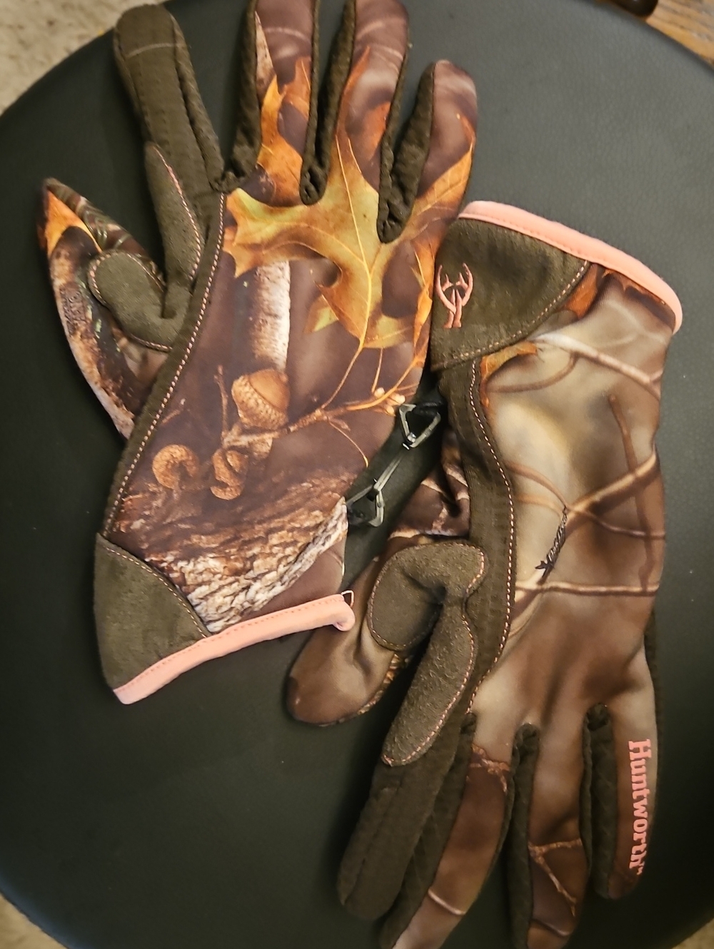 HuntersSoft Women's Realtree Camouflage Hunting Gloves with Pink Trim